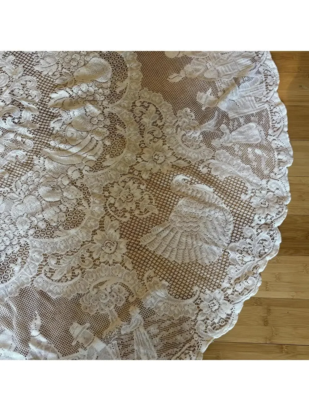 Vintage Figural Lace Tablecloth Round 68” Scenic Banquet Birds